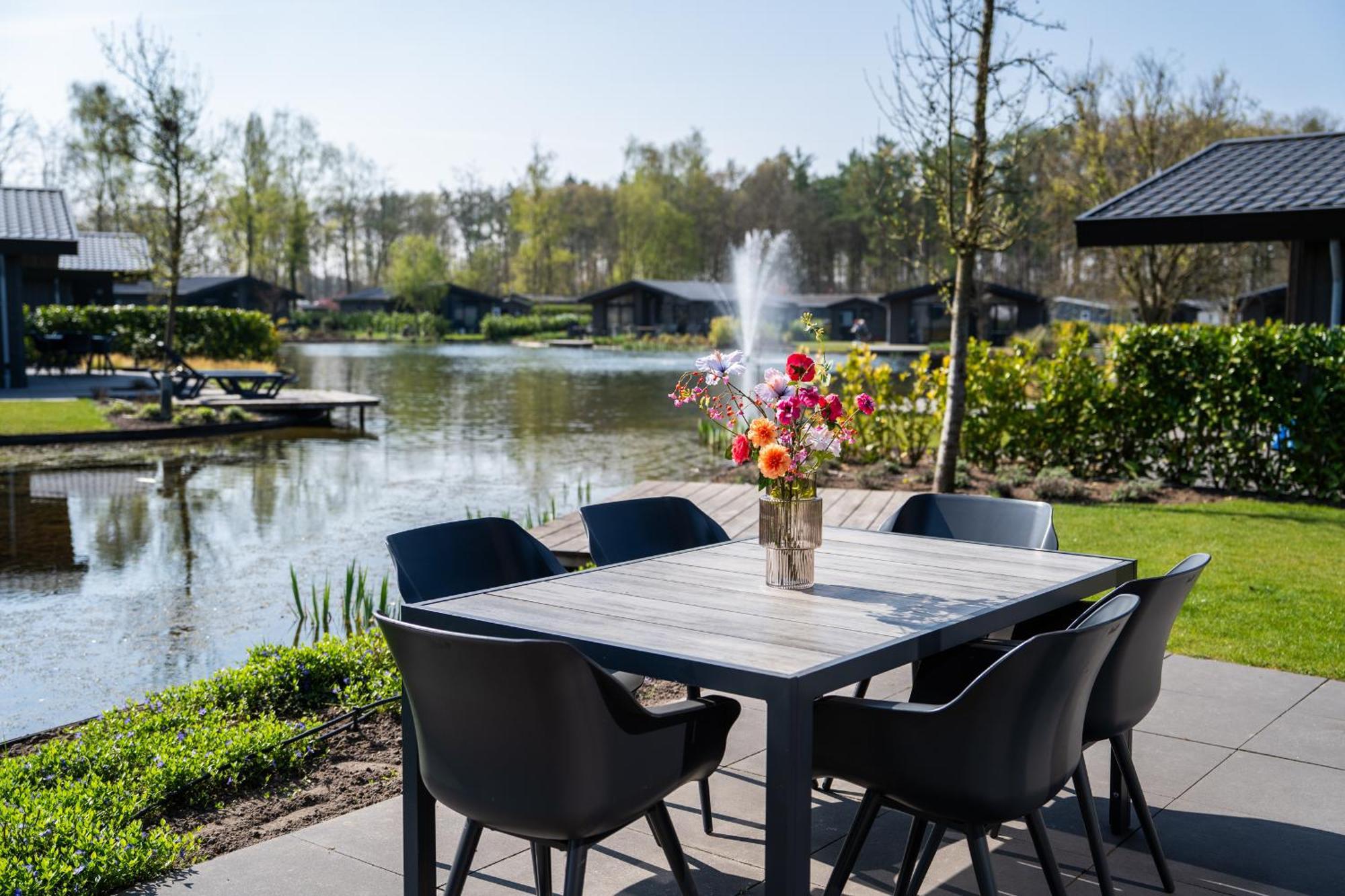 Vakantiepark Molenvelden Велдговен Номер фото